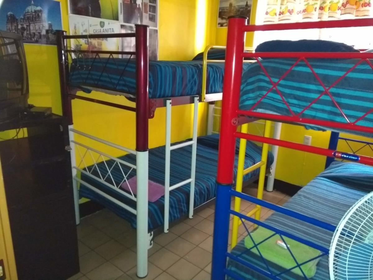 Hostal Casa Anita Гуадалахара Екстериор снимка