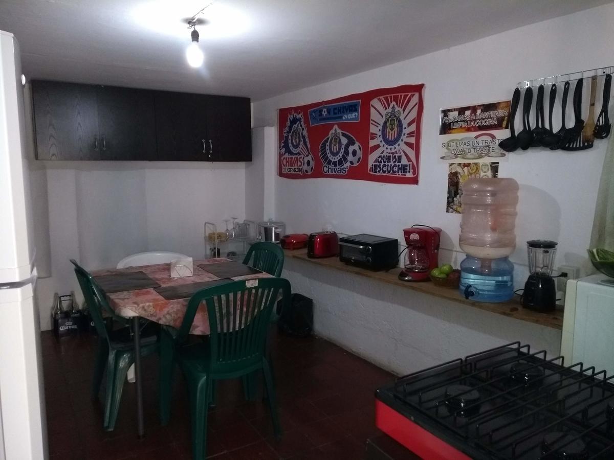 Hostal Casa Anita Гуадалахара Екстериор снимка