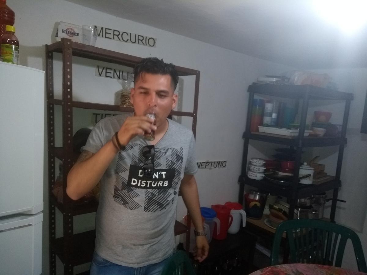 Hostal Casa Anita Гуадалахара Екстериор снимка